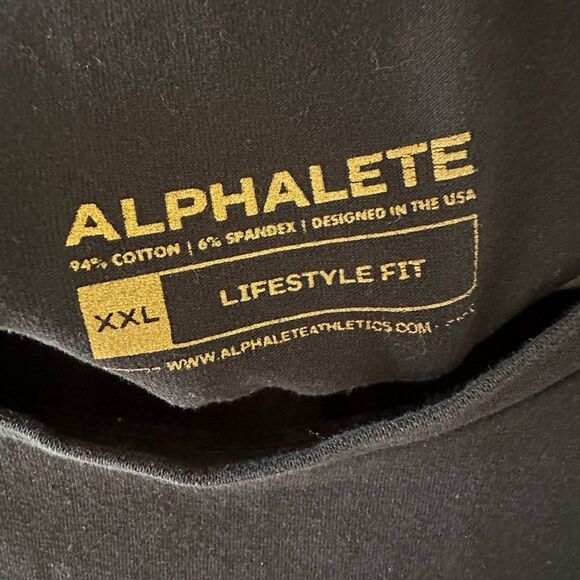 Alphalete Women’s Crop Short Sleeve Logo Tee in Black and Gold Size XXL - Picture 2 of 3
